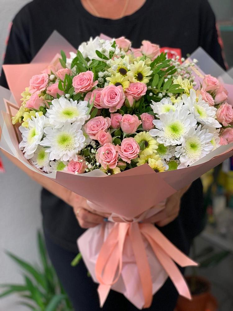 Букет цветов из: Розы и Хризантемы в Губской