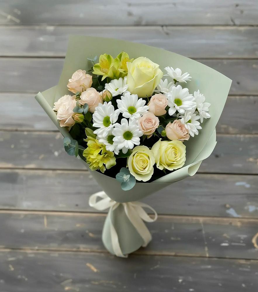 Букет цветов из: Альстромерии, Розы и Хризантемы в Губской