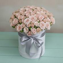 Цветочная композиция из Розы в шляпной коробке в Губской