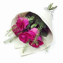 Букет цветов из:  Розы в Губской