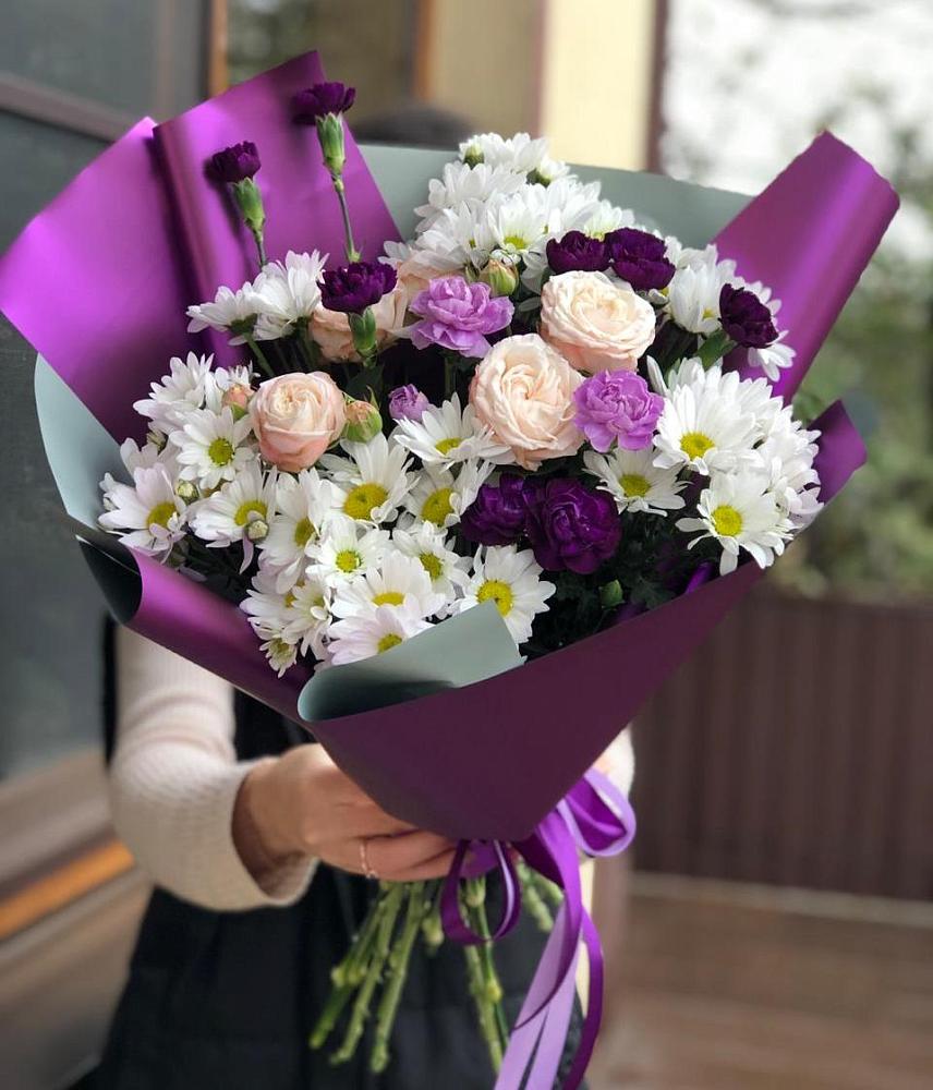 Букет цветов из: Хризантемы, Гвоздики и Розы в Губской