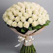 Букет 101 беля роза Белоснежка в Губской