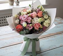 Букет цветов из:  Розы, Лизиантусы и Гвоздики в Губской