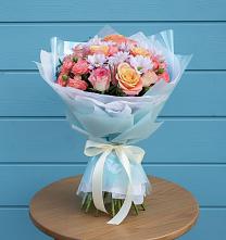 Букет цветов из:  Хризантемы и Розы в Губской