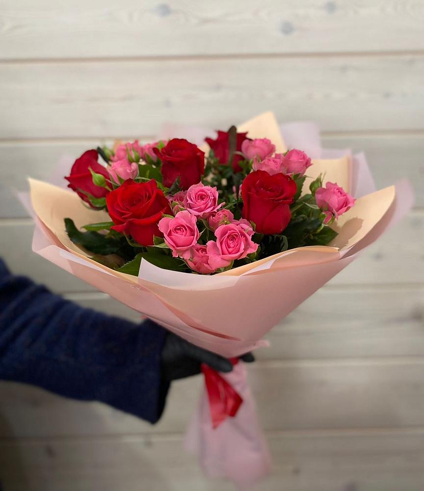 Букет цветов из: Розы в Губской