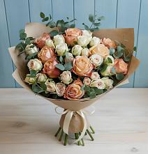 Букет цветов из:  Альстромерии и Розы в Губской
