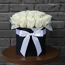 Цветочная композиция из Розы в шляпной коробке в Губской